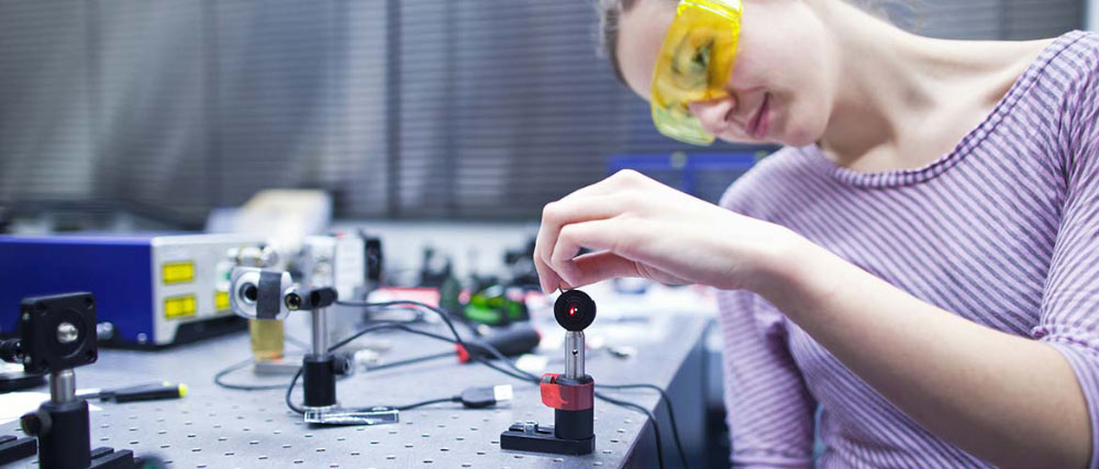 Physics Class - Furmanagers Physics Class